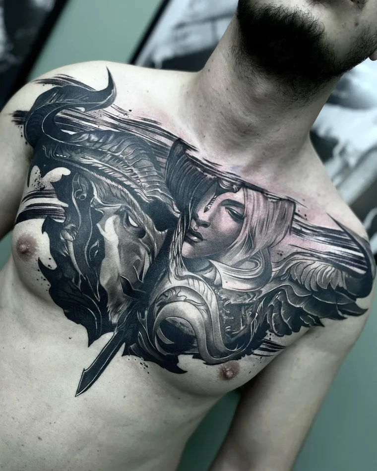 Großes Brust-Tattoo mit Kriegerin und Flügeln in Black and Grey